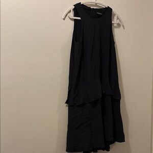 Club Monaco Elegant Black Sleeveless Dress - size 0 - 100% silk- great condition